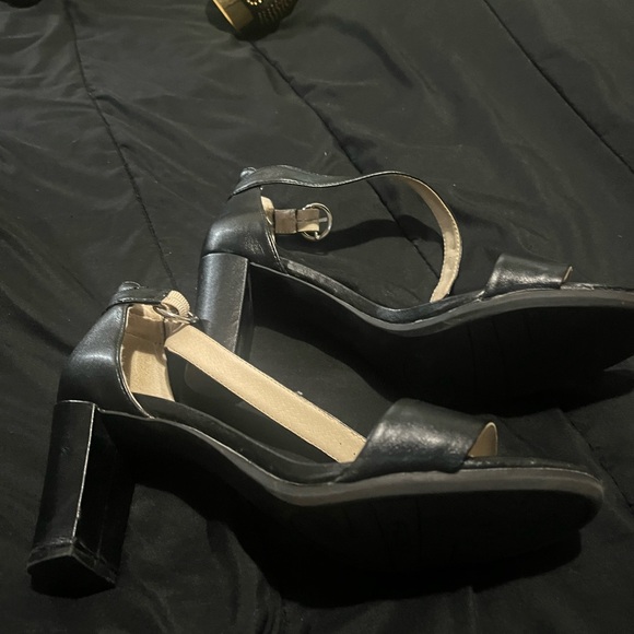 Compfortable heels - Picture 2 of 3